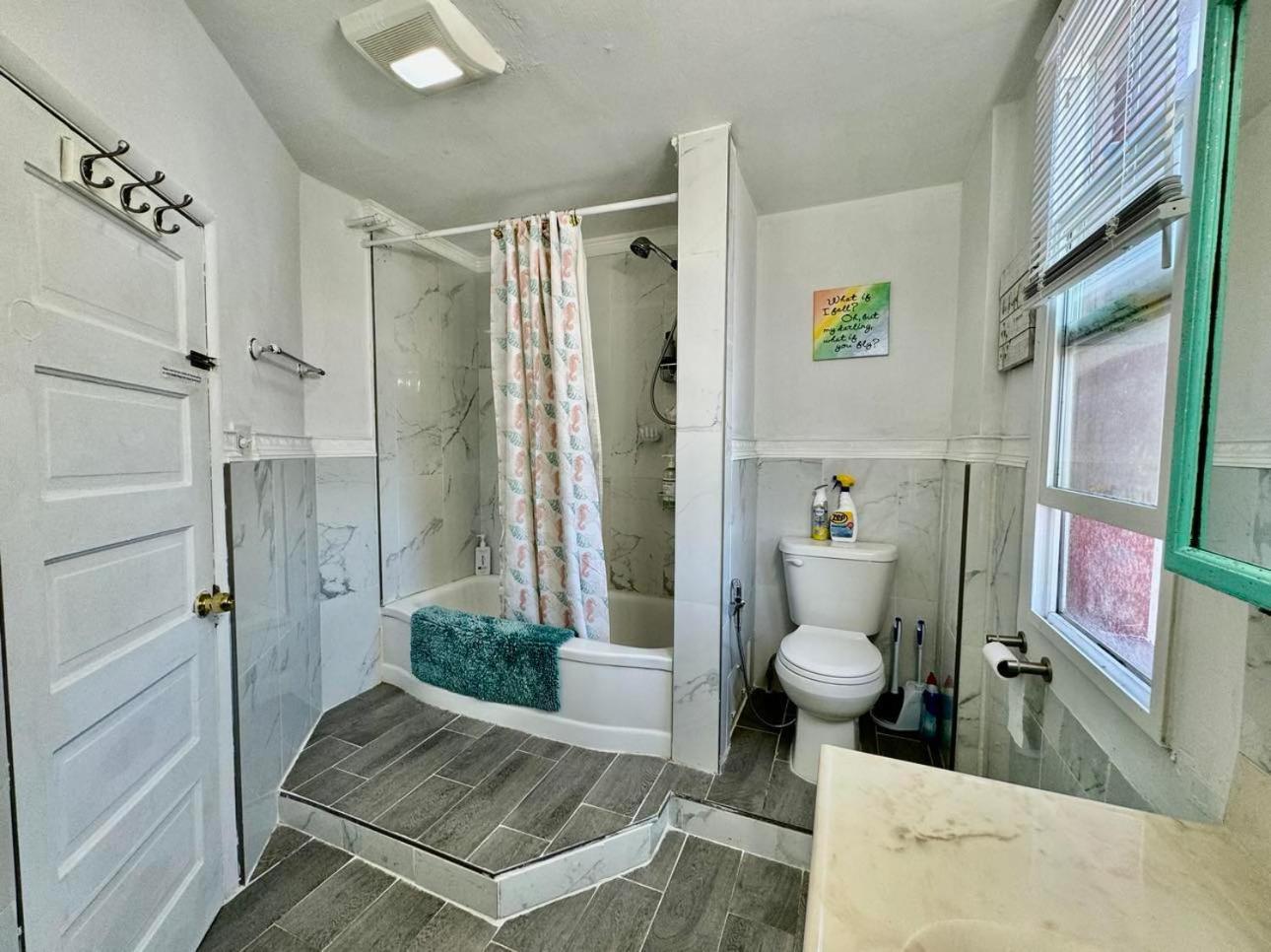 Tiny Private Room On The 1St Floor With Shared Bathroom Near Seatac Airport And Downtown Сиэтл Экстерьер фото