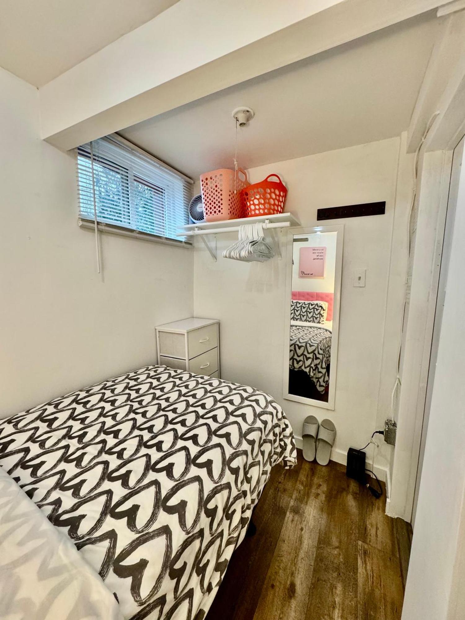 Tiny Private Room On The 1St Floor With Shared Bathroom Near Seatac Airport And Downtown Сиэтл Экстерьер фото